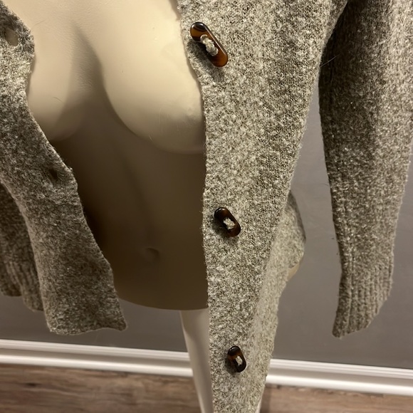 Columbia River Resort Wool Cardigan - Picture 2 of 6